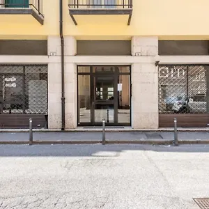 Es - Essential Solution & Emotion Stories , Verona Italy