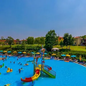 Belvedere Village Курортный комплекс Кастельнуово-дель-Гарда
